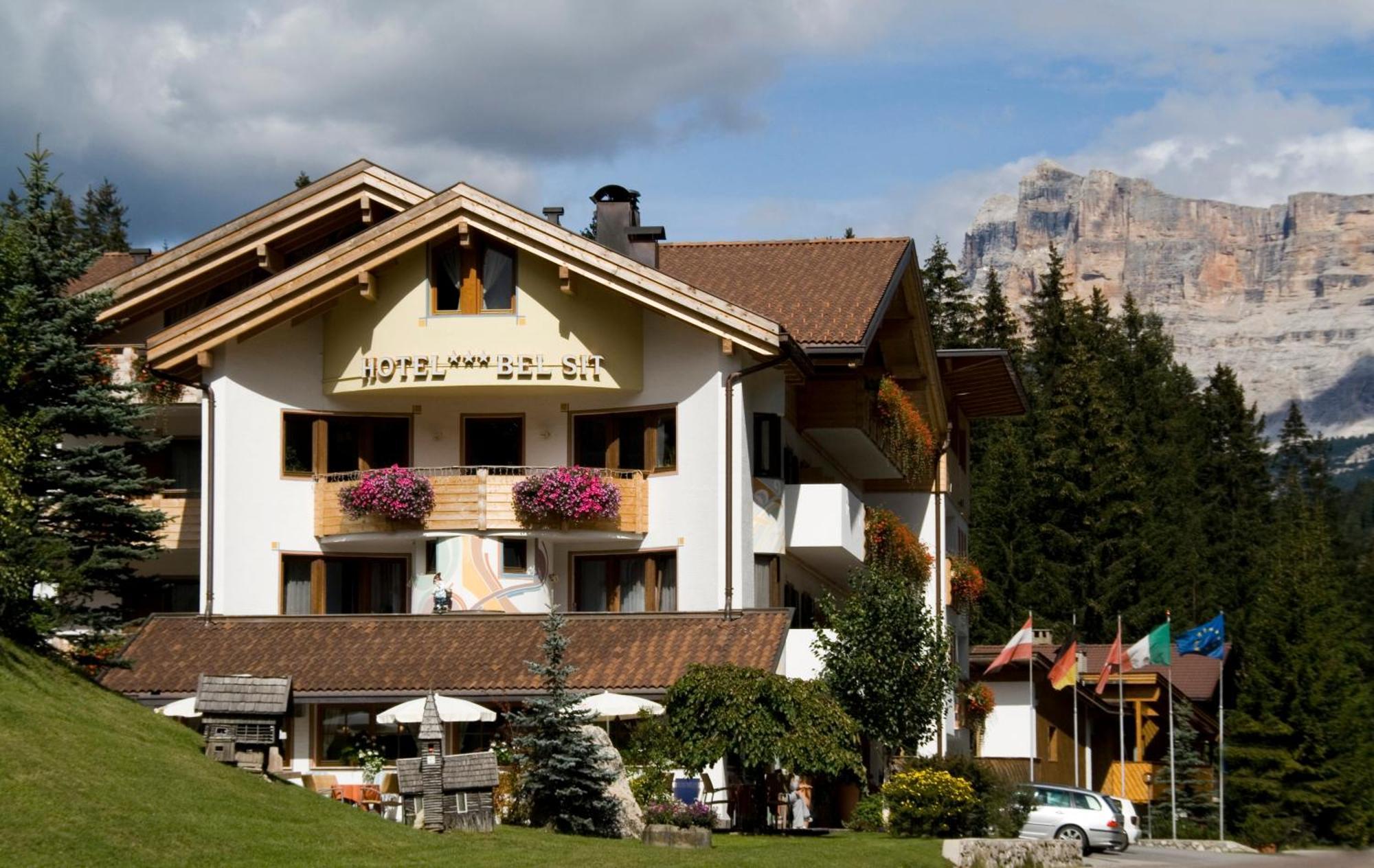 Hotel Bel Sit Корвара ин Бадия Екстериор снимка