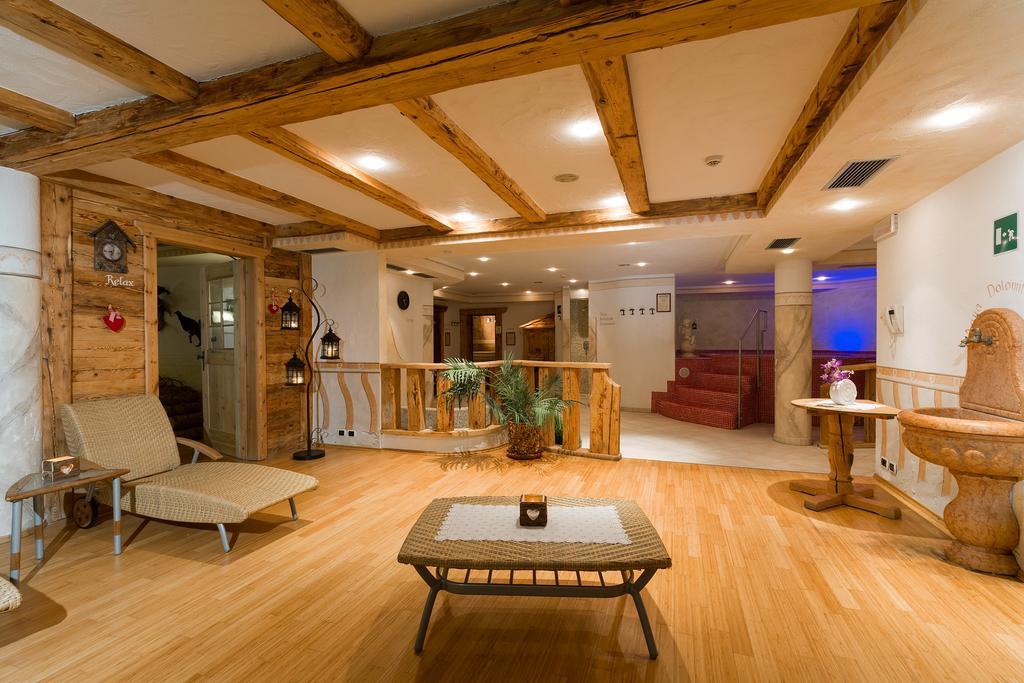 Hotel Bel Sit Корвара ин Бадия Екстериор снимка