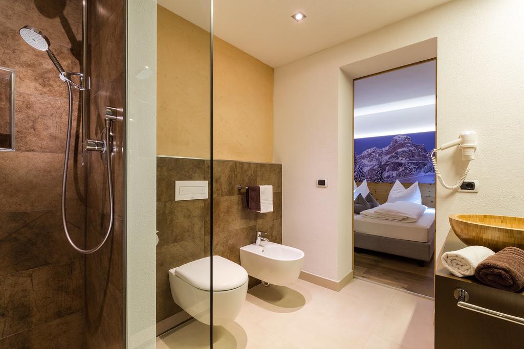 Hotel Bel Sit Корвара ин Бадия Екстериор снимка