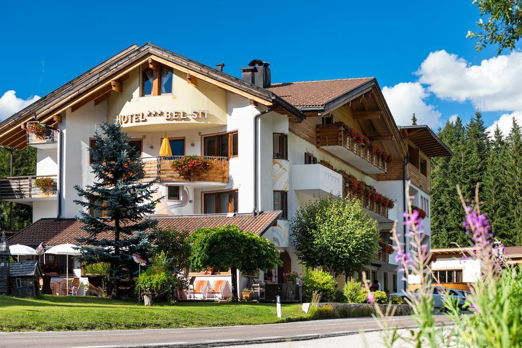 Hotel Bel Sit Корвара ин Бадия Екстериор снимка