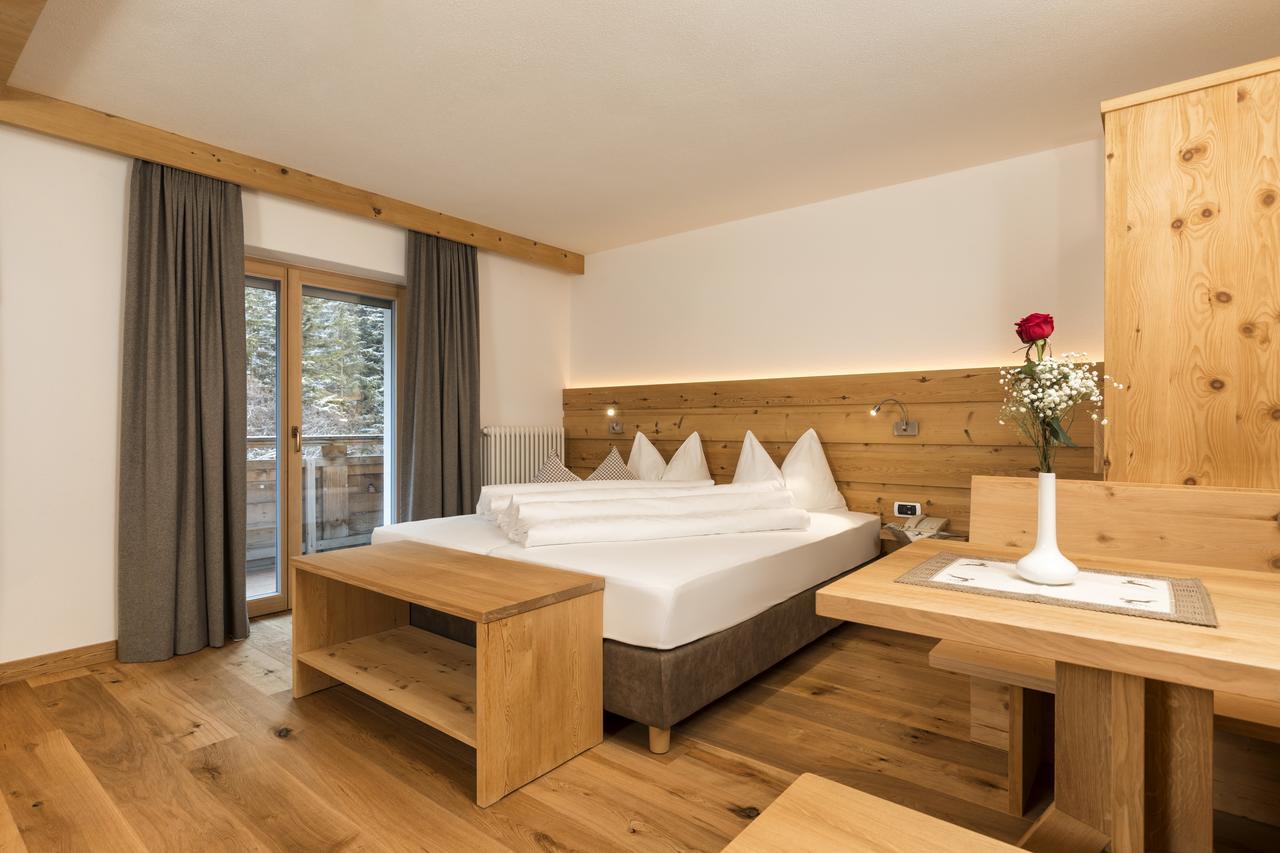 Hotel Bel Sit Корвара ин Бадия Екстериор снимка